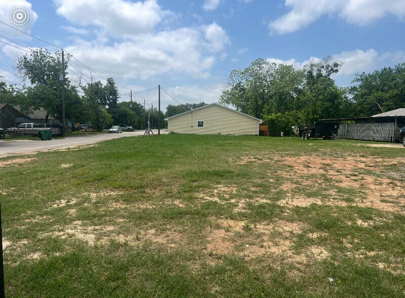 More Photos Of 1125 E Hook St, Stephenville Land For Sale