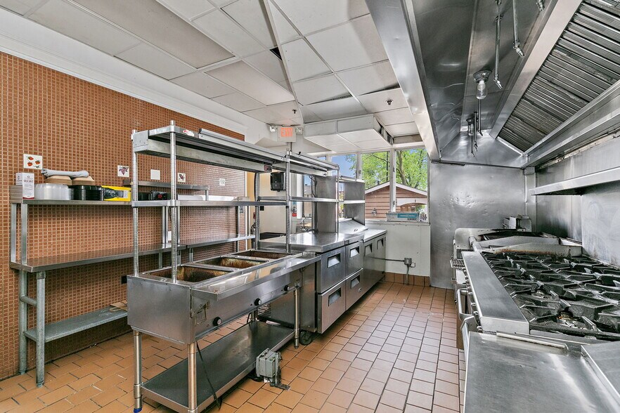 More Photos Of 124 S 2nd St, Geneva General Retail For Sale