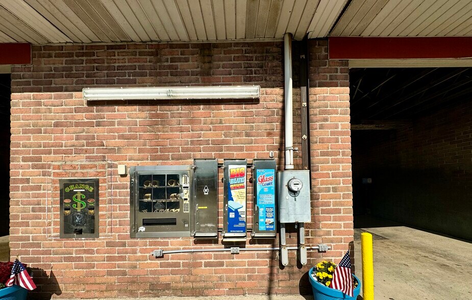 More Photos Of 6283 Transit Rd, Depew Carwash For Sale