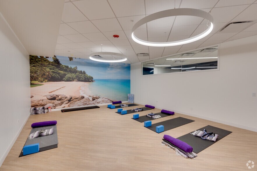 Photo of 3rd Floor Ste 2211/305