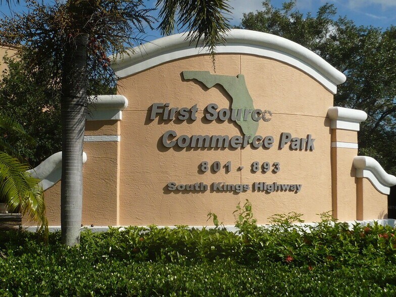 More Photos Of 841-865 S Kings, Fort Pierce Light Distribution For Sale