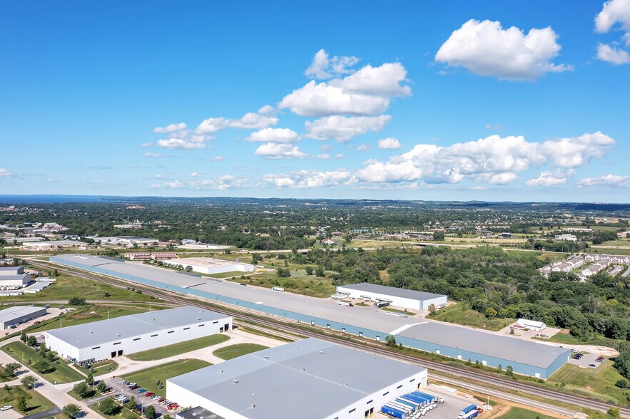 More Photos Of 122-342 Kohlman Rd, Fond Du Lac Industrial For Sale