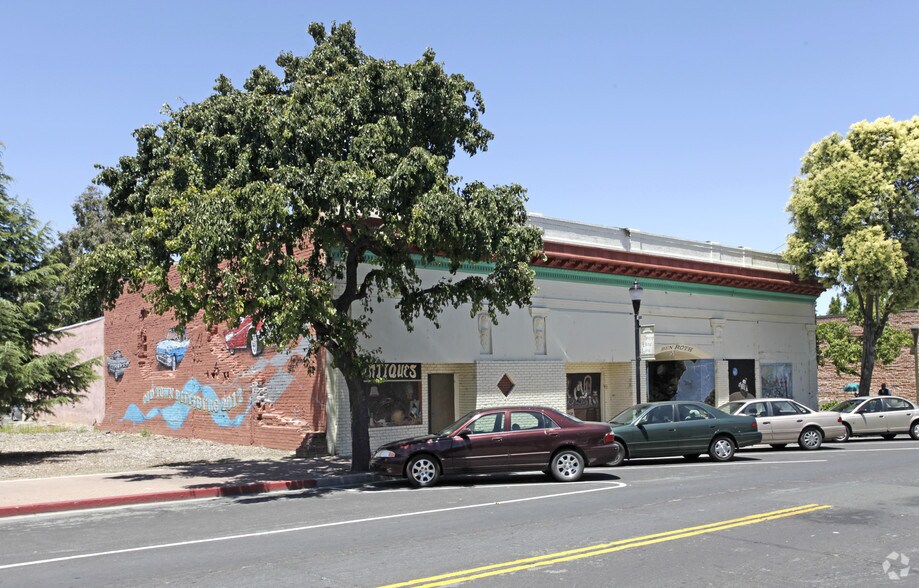 Primary Photo Of 368 Railroad Ave, Pittsburg Freestanding For Sale