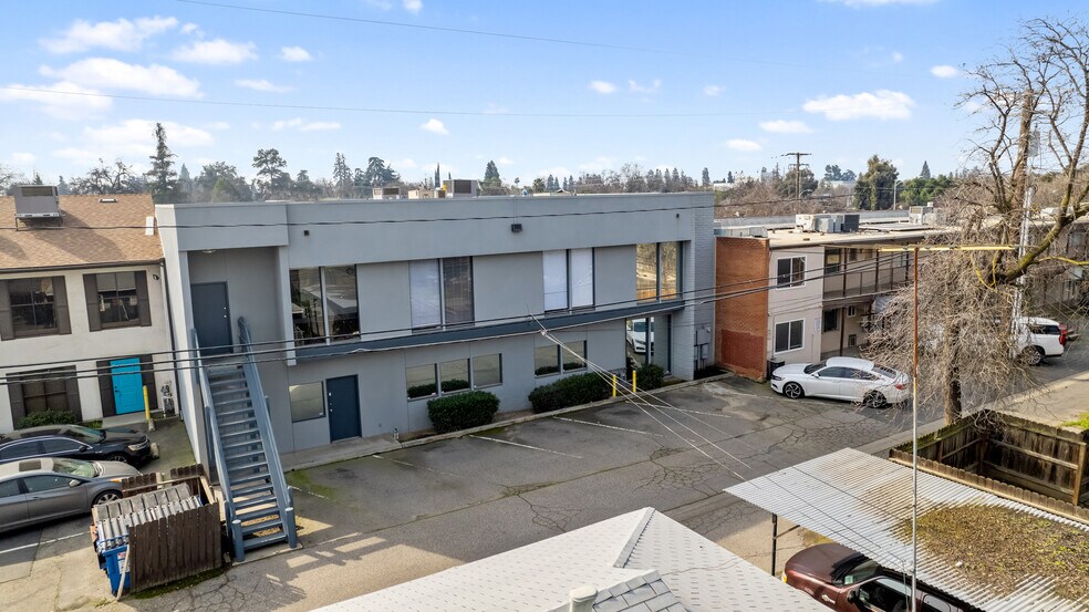More Photos Of 1620 W Mineral King Ave, Visalia Office For Sale