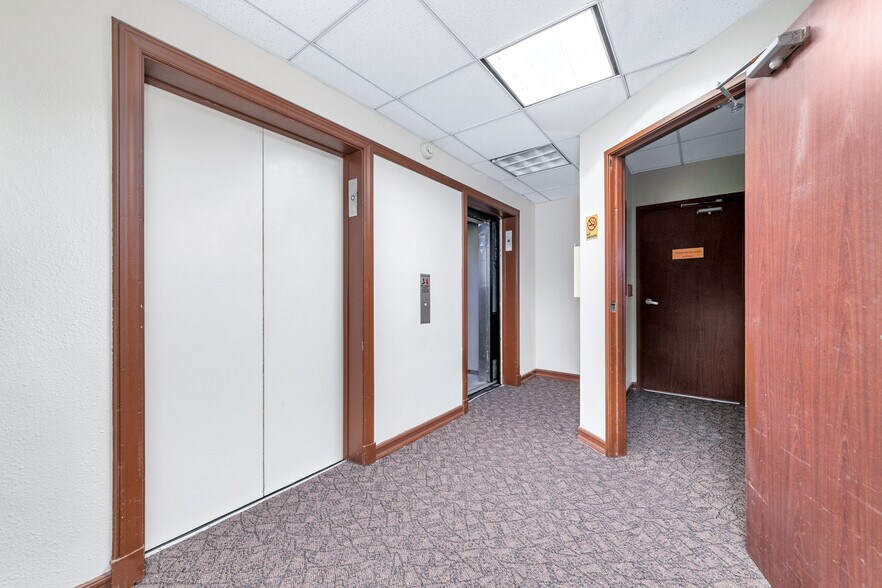 More Photos Of 301-317 W Main St, Alhambra Loft Creative Space For Sale