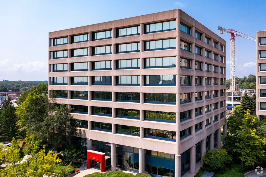 More Photos Of 895 Don Mills Rd, Toronto Office For Lease