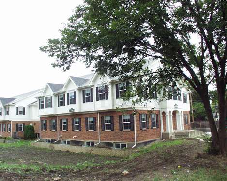 More Photos Of 27W130 Roosevelt Rd, Winfield Office For Sale