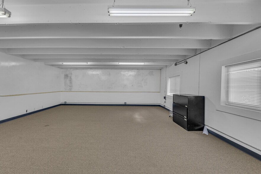 More Photos Of 1130 N Flagler Dr, Fort Lauderdale Warehouse For Lease