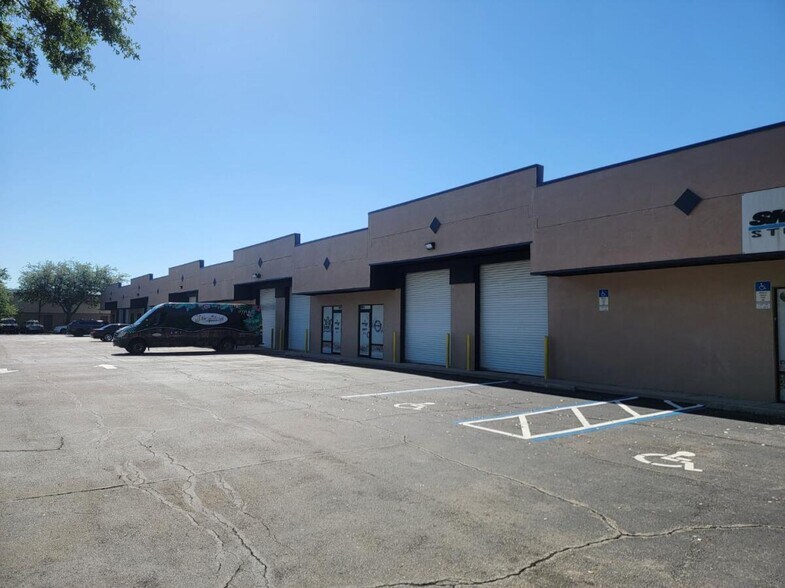 More Photos Of 1424 Hamlin Ave, Saint Cloud Unknown For Lease