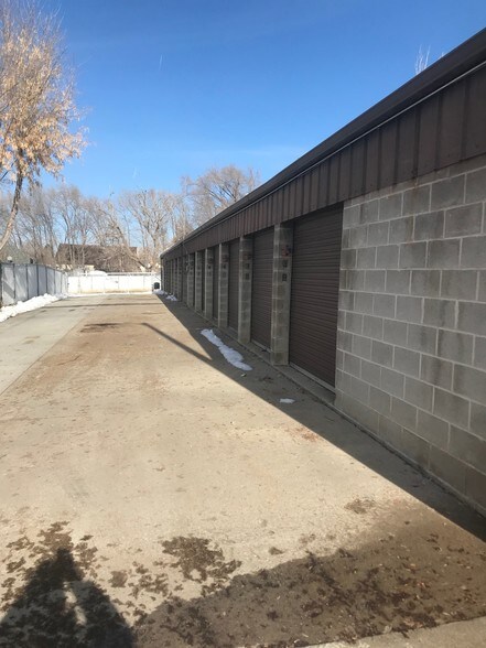 More Photos Of 2087 N Main St, Sunset Freestanding For Sale