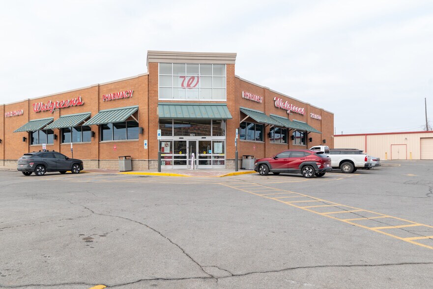 More Photos Of 601 W Will Rogers Blvd, Claremore Drugstore For Sale