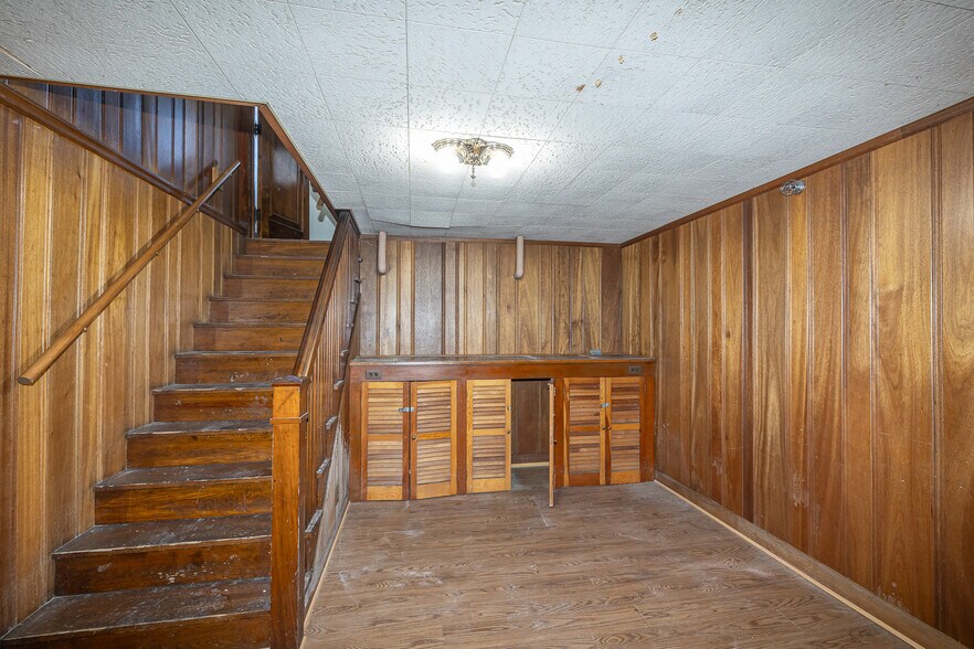 More Photos Of 10000 Granger Rd, Cleveland Assisted Living For Sale