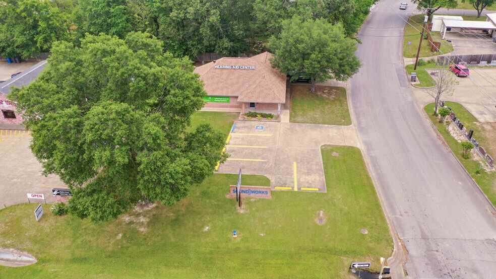 More Photos Of 1321 S John Redditt Dr, Lufkin General Retail For Sale