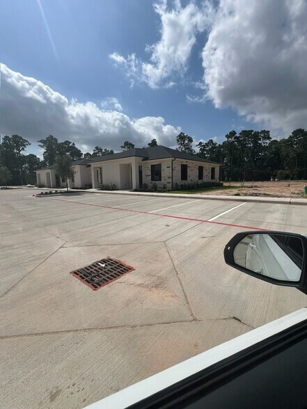 More Photos Of 13803 Madera Run, Humble Office For Sale