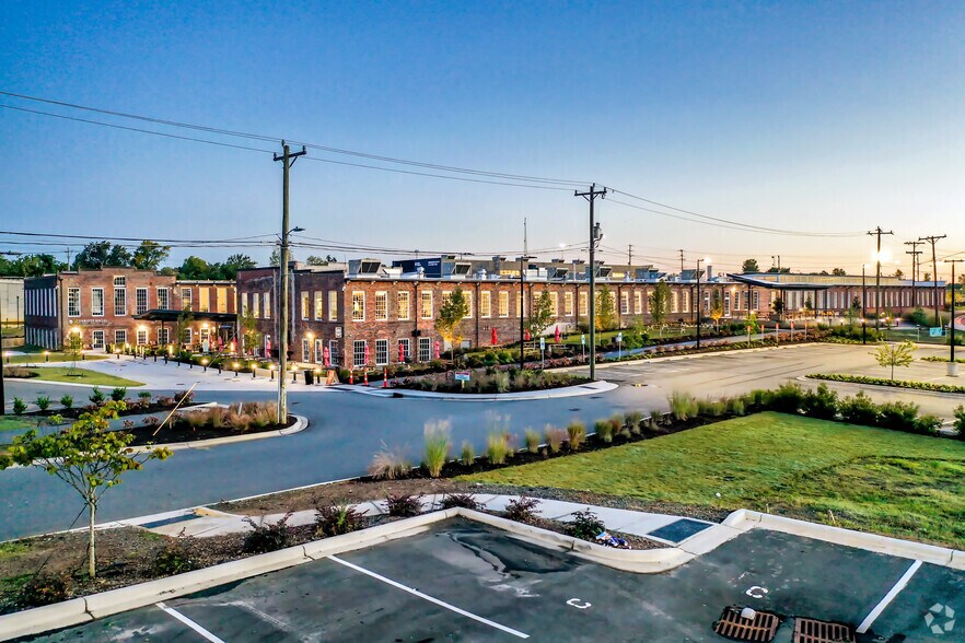 More Photos Of 1115 N Brevard St, Charlotte Office For Lease