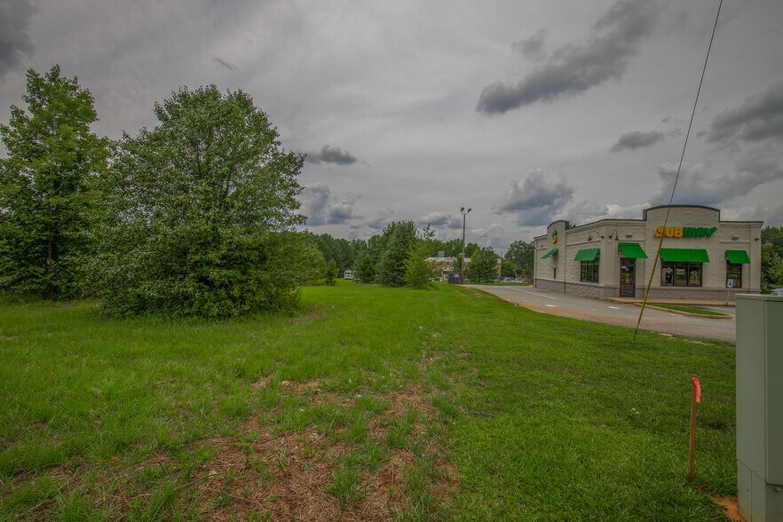 More Photos Of 9055 Fairforest Rd, Spartanburg Land For Sale