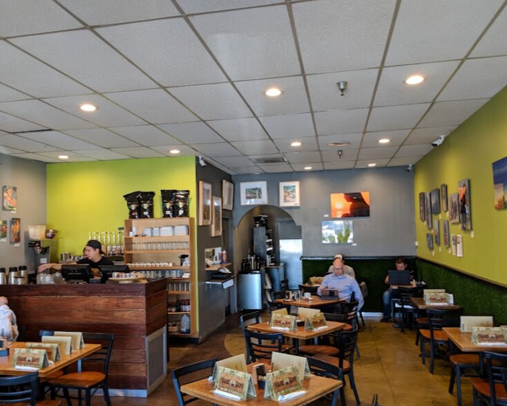 More Photos Of 3555 Rosecrans St, San Diego Unknown For Lease