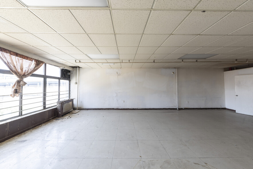 More Photos Of 47 Division St, New York Office For Sale