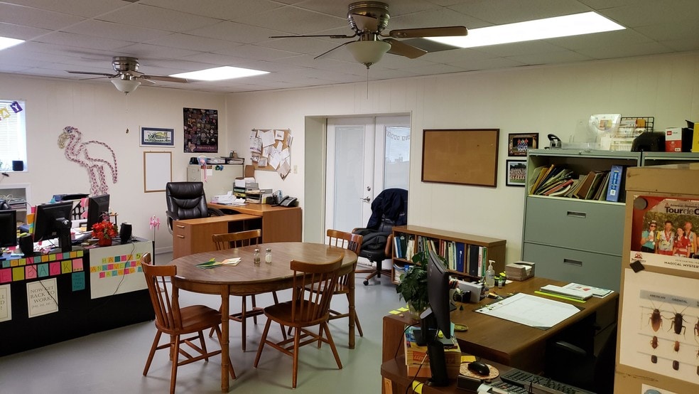 More Photos Of 21511 State Highway 71 W, Spicewood Light Manufacturing For Sale