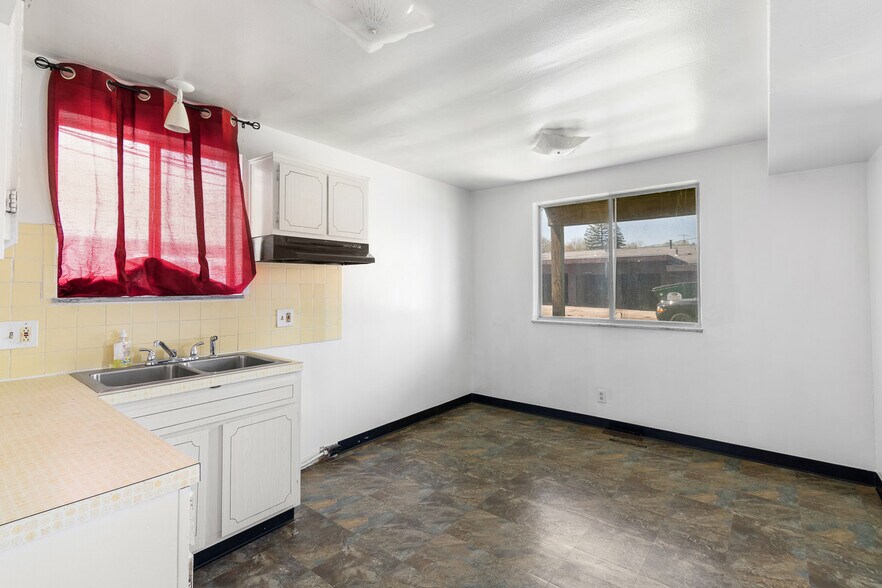 More Photos Of 552 Treeside Dr, Akron Apartments For Sale