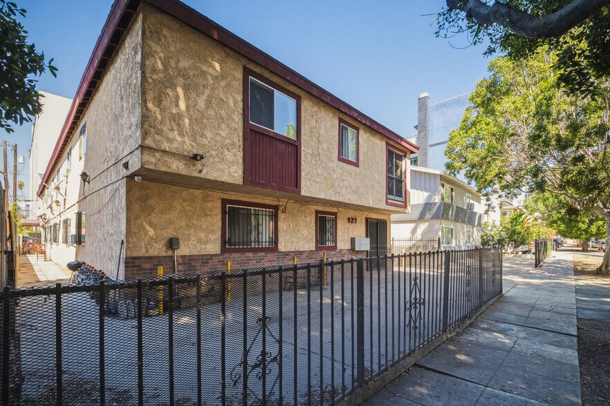 Primary Photo Of 927 S Berendo St, Los Angeles Apartments For Sale