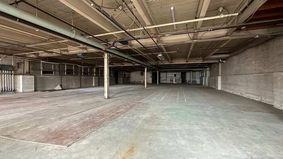 More Photos Of 200 Monroe St, Pottstown Warehouse For Lease