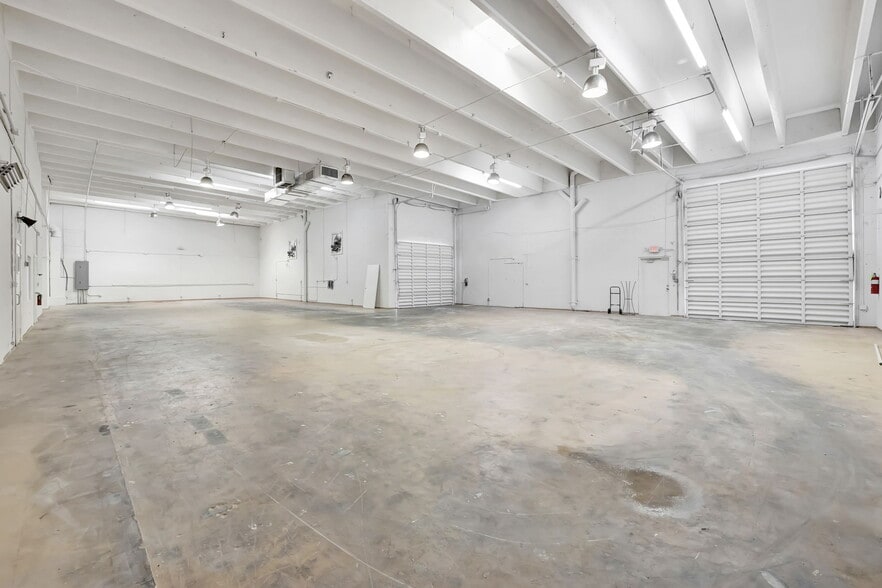 More Photos Of 2891 NW 22nd Ter, Pompano Beach Warehouse For Lease