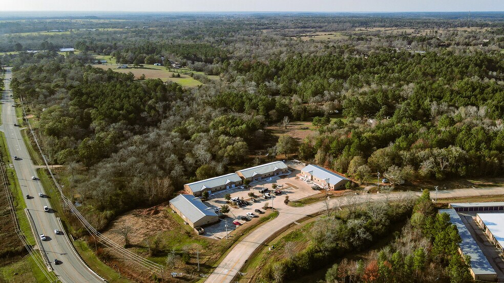 More Photos Of 15349 Summit Park Dr, Montgomery Unknown For Lease