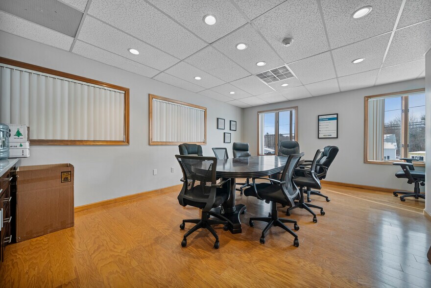 More Photos Of 91 Plaistow Rd, Plaistow Office For Lease