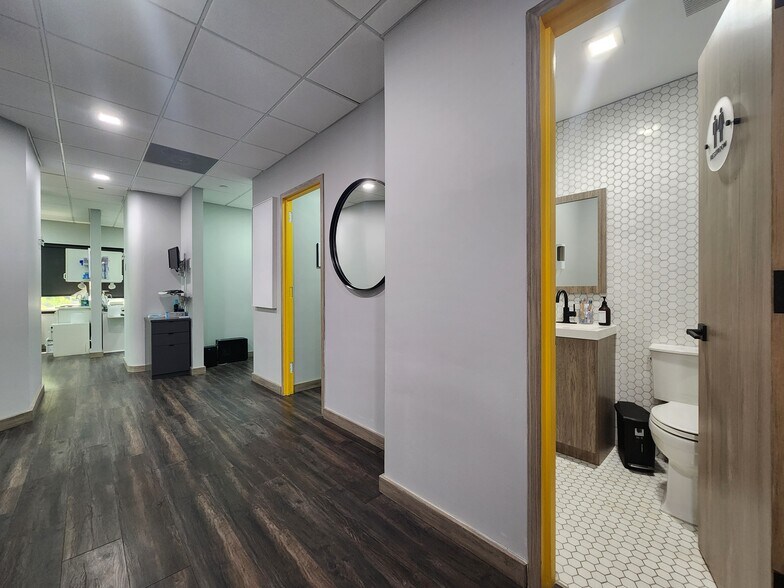 More Photos Of 3 School St, Glen Cove Medical For Sale