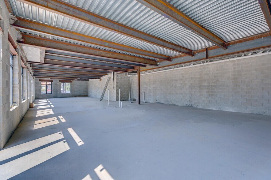 More Photos Of 9201 Milwaukee ave, Niles General Retail For Lease