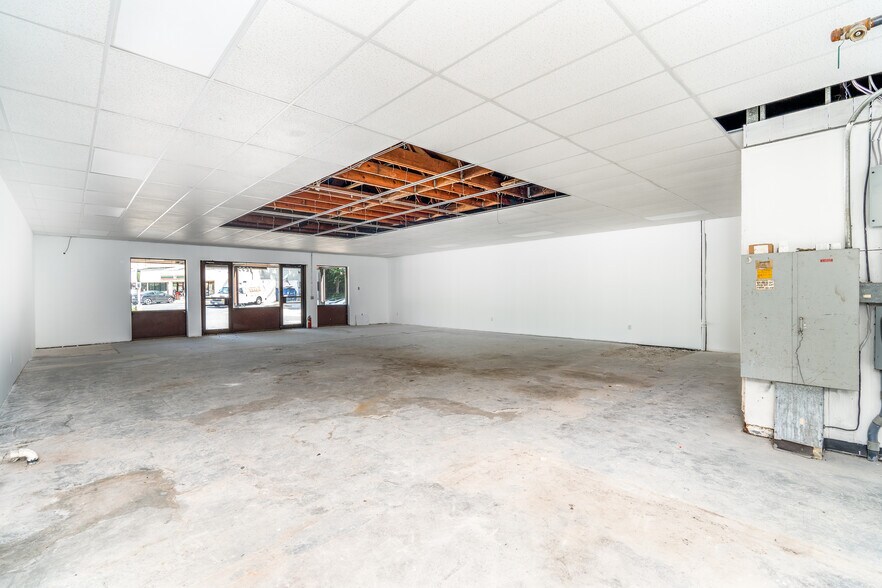 More Photos Of 2235 Soapstone Dr, Reston Freestanding For Lease