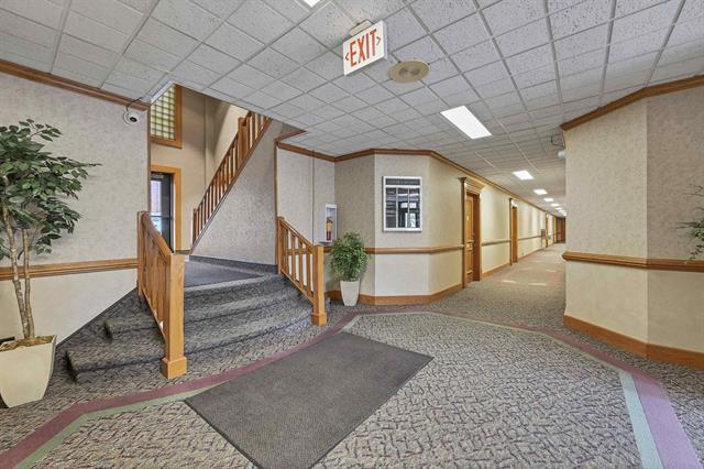 More Photos Of 414 E Walnut St, Green Bay Office For Sale