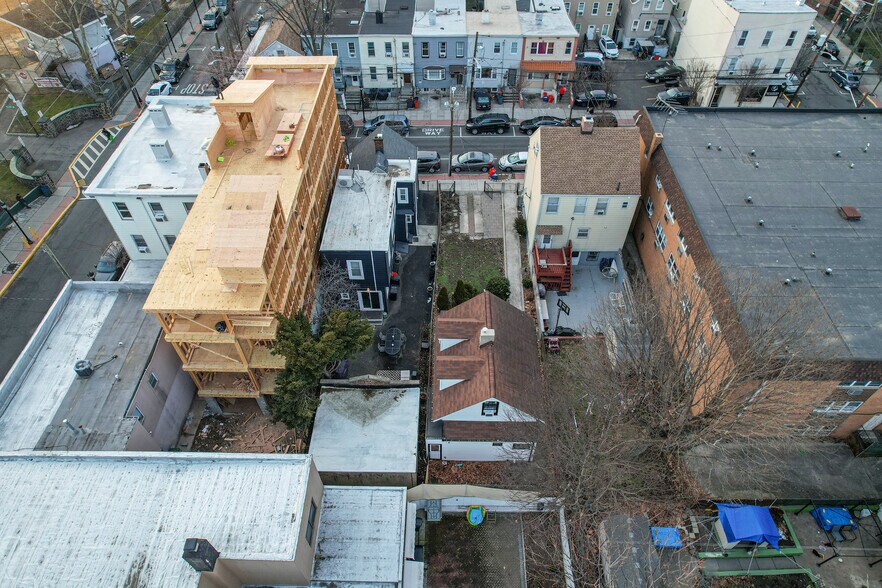 More Photos Of 206 Bergenline Ave, Union City Land For Sale