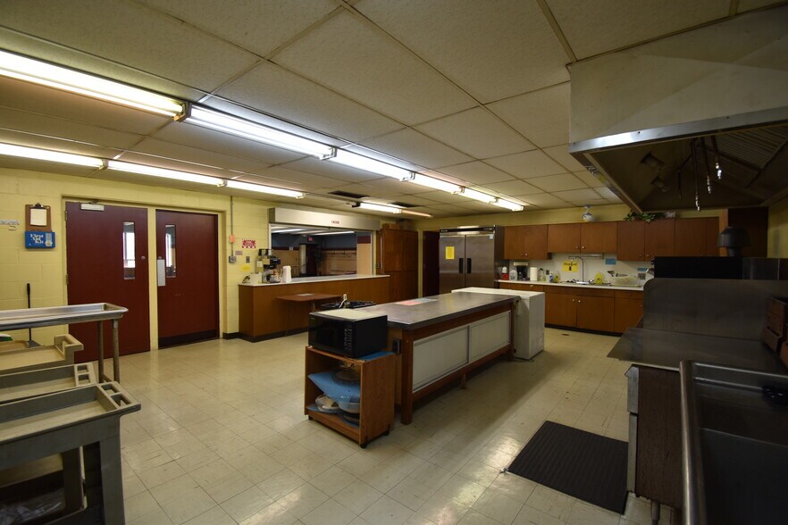 More Photos Of 165 E Square Lake Rd, Bloomfield Hills Religious Facility For Sale