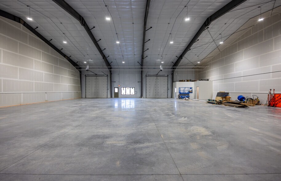 More Photos Of 9405 Futurity Dr, Missoula Warehouse For Lease