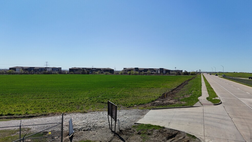 More Photos Of Hwy 360, Grand Prairie Land For Sale