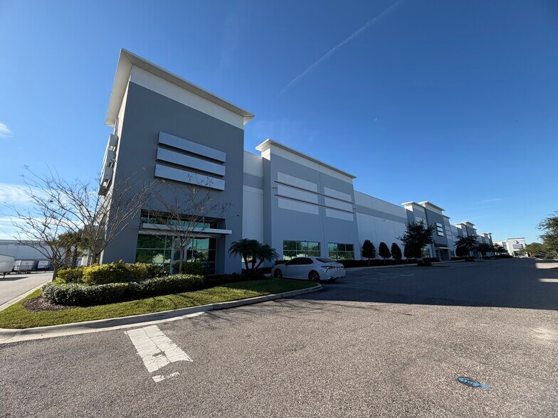 More Photos Of 1801 Boice Pond Rd, Orlando Unknown For Lease