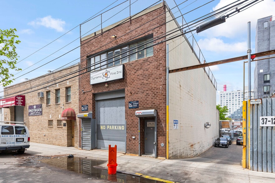 Primary Photo Of 37-14 13th St, Long Island City Warehouse For Lease