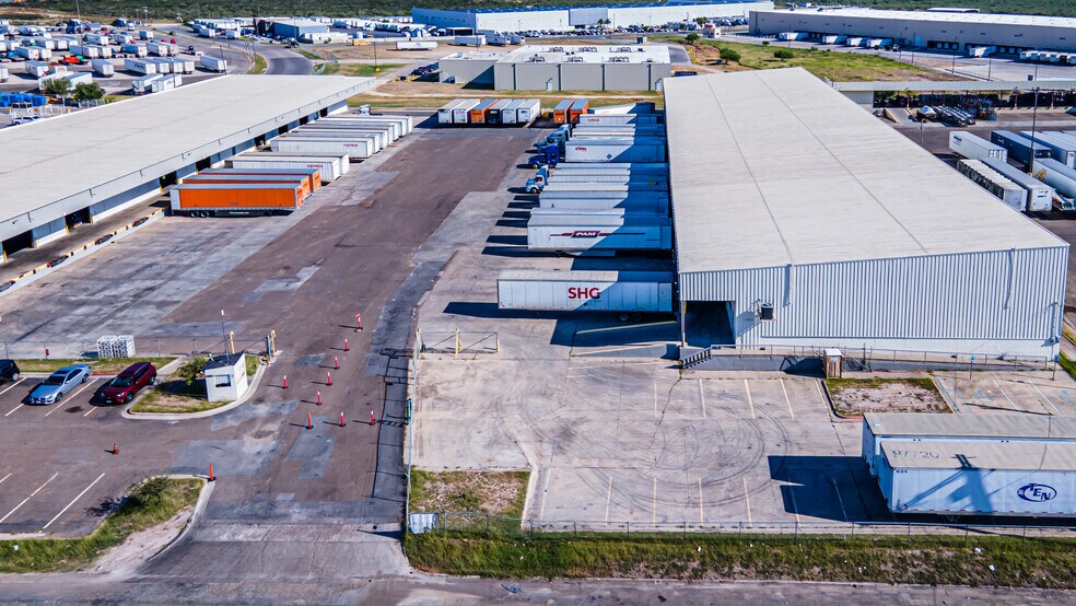 More Photos Of 13806 N Unitec Dr, Laredo Warehouse For Lease