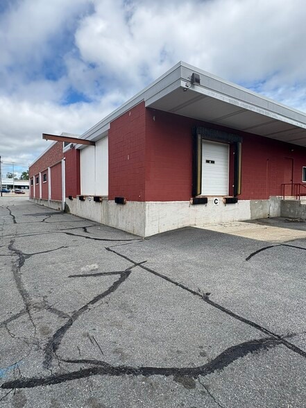 More Photos Of 1370 Elmwood Ave, Cranston Manufacturing For Sale