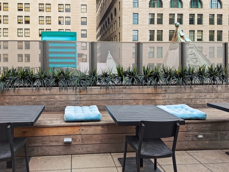 More Photos Of 100 S Juniper St, Philadelphia Coworking Space