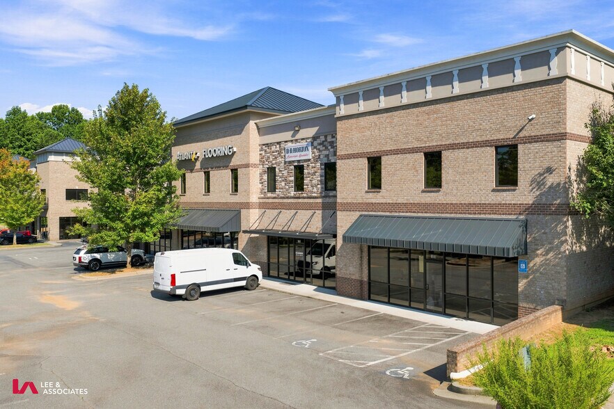 More Photos Of 3665 Swiftwater Park Dr, Suwanee Showroom For Lease