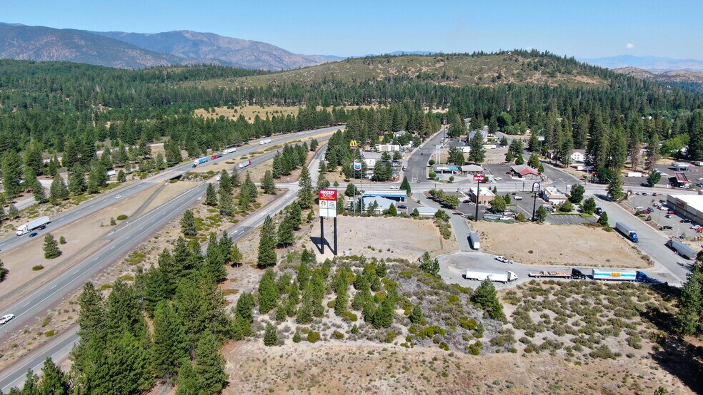 More Photos Of 2064 Black Butte Dr, Weed Land For Sale