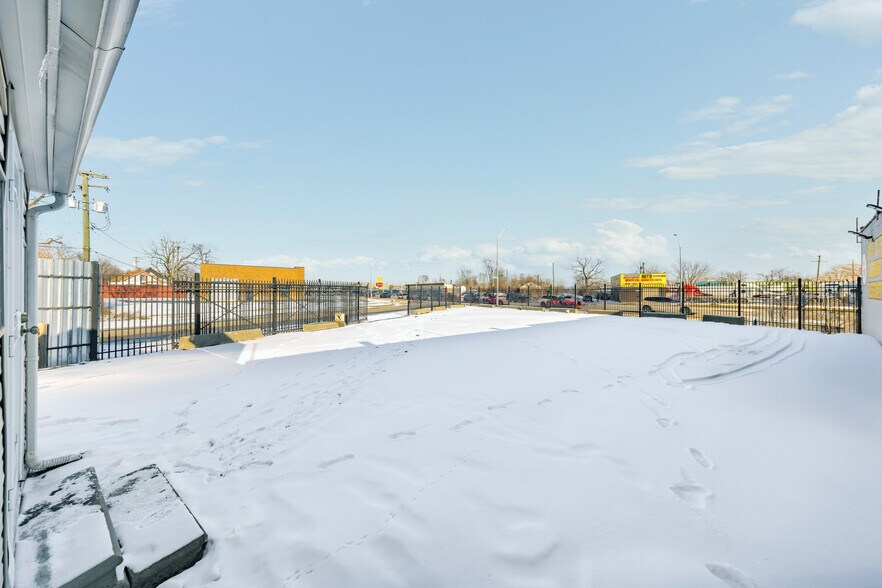 Primary Photo Of 10333 Gratiot Ave, Detroit Land For Sale