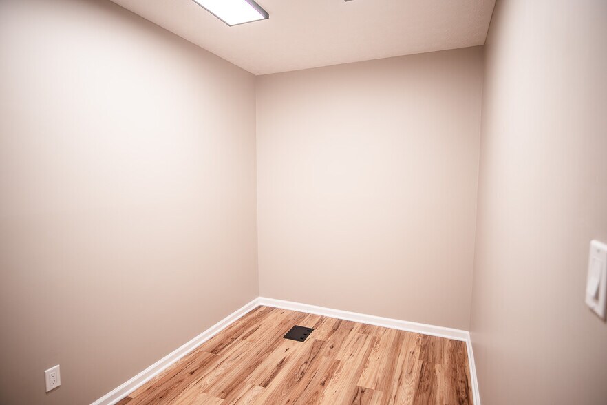 More Photos Of 508 Scarboro Ln, Oak Ridge Medical For Lease
