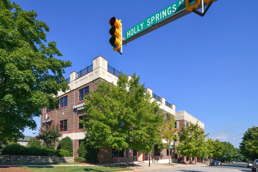 More Photos Of 4928 Linksland Dr, Holly Springs Office For Lease