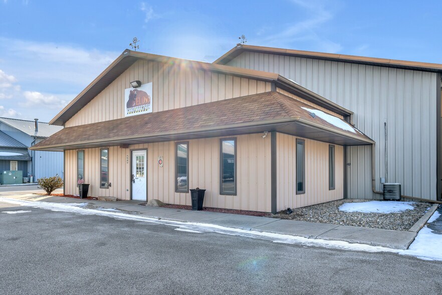 More Photos Of 403 Industrial Dr, Griffith Service For Sale