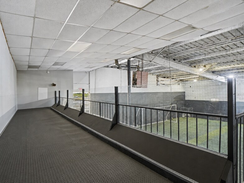 More Photos Of 400 N Macarthur Blvd, Oklahoma City Warehouse For Sale