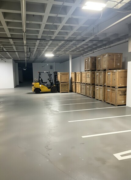 More Photos Of 1356 N Santiago St, Santa Ana Industrial For Sale